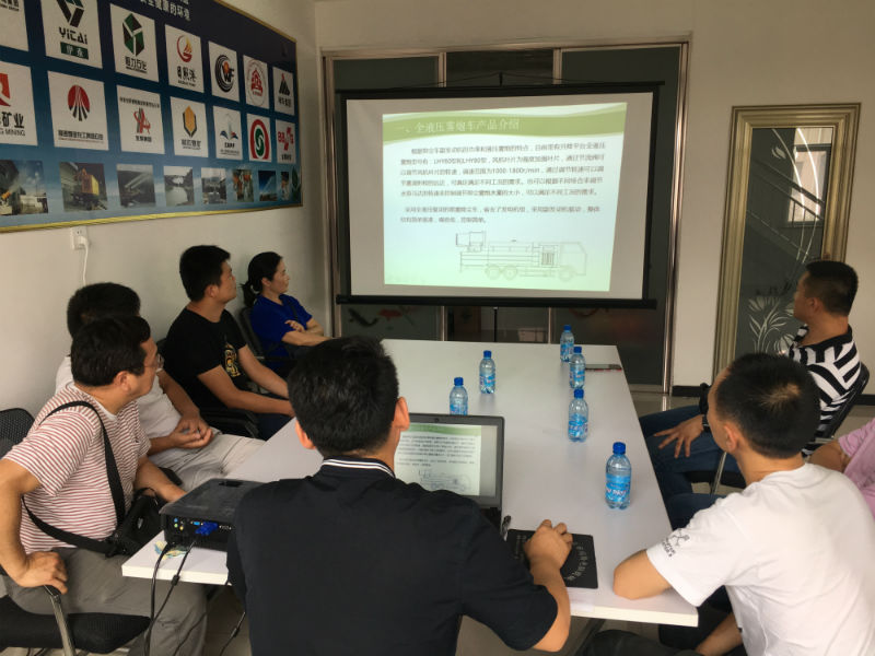 武汉汉福汽车用公司来访我蓝海环保设备有限公司进行新产品的技术交流。